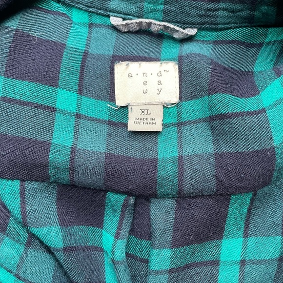 Lightweight Button Down Flannel Shirt - Picture 4 of 4